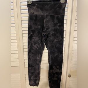 LuLu lemon tie dyed grey/black very soft fabric